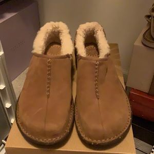 UGG Bettey size 9 - never worn